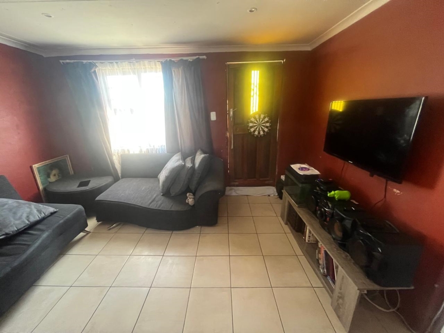 2 Bedroom Property for Sale in Kwazakhele Eastern Cape
